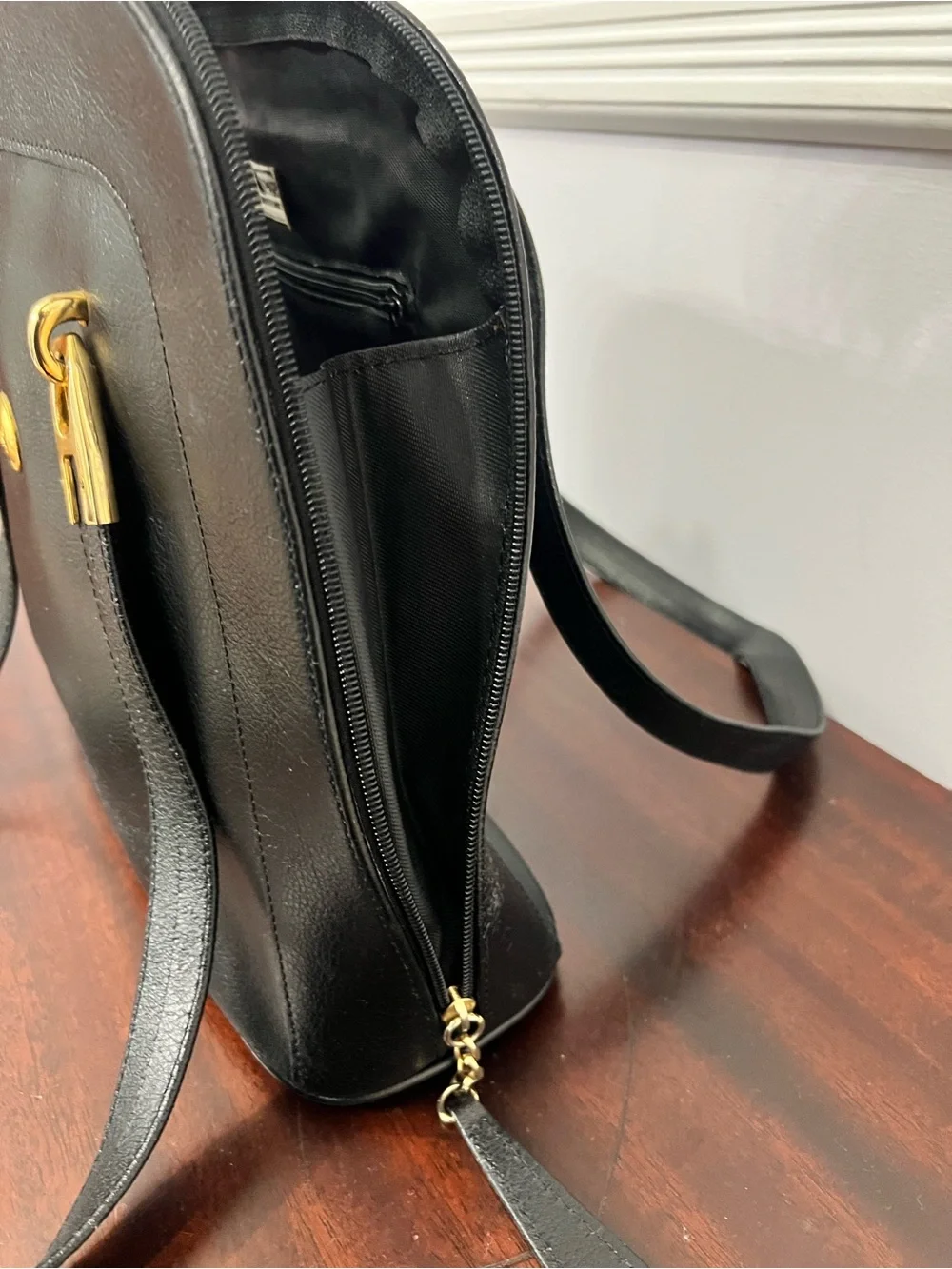 Focus Paris Vintage Classic Black Leather Tote with Gold Hardware